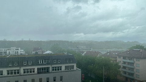 Dunkle Wolken über Stuttgart