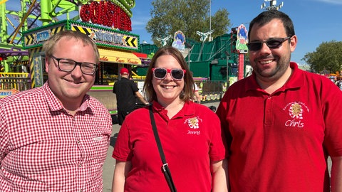 Die Bietigheimer Tobias Haußer, Jenny Heidinger und Christian Kahn (von links) lockt der Narrentag auf den Wasen.