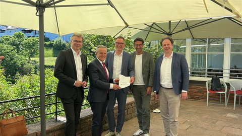 Am Montag unterzeichneten die Partnerstädte eine Absichtserklärung für die Bewerbung der Bundesgartenschau.