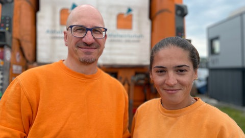 Valentina Szatmari ist eine von nur drei Frauen bei der Böblinger Müllabfuhr. Ihr Teampartner heißt Roman Villwock. 