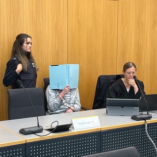 Frau aus Raum Stuttgart vor Gericht: 26-Jährige wollte als Serienmörderin in Erinnerung bleiben