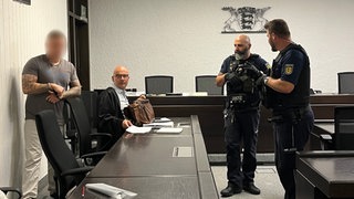 Das Landgericht Stuttgart hat einen Mann zu drei Jahren Haft verurteilt. Er hatte in Schönaich (Kreis Böblingen) versucht, seine Partnerin zu töten.
