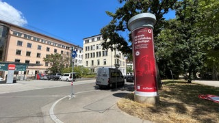Am Feuersee in Stuttgart steht die erste 5G-Litfaßsäule in Baden-Württemberg. Der Anbieter Vodafone will so seinen Mobilfunk in der Landeshauptstadt verbessern.