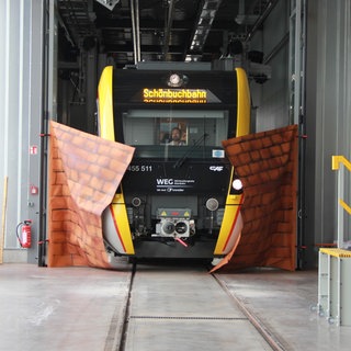 Der neue Triebwagen "Nexio" beim Start für die nun vollständig elektrifizierte Schönbuchbahn zwischen Böblingen und Dettenhausen. 