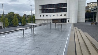 Nach dem Wasserschaden sprudelt das Wasser nicht mehr an der Landesbibliothek in Stuttgart.