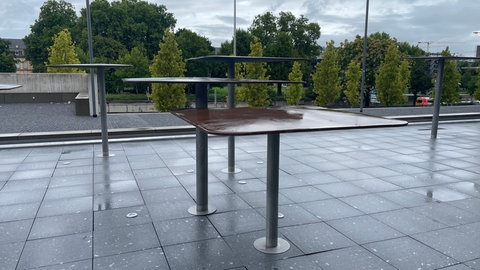 Nach 13 Jahren Tiefschlaf durfte nur wenige Tage wieder Wasser aus dem Fitz-Faller-Brunnen sprudeln - wegen des Wasserschadens ist er wieder abgeschaltet worden. 