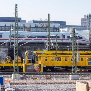 Bei Stuttgart-Untertürkheim wird gebaut - alles im Rahmen von Stuttgart 21. (Archivbild)