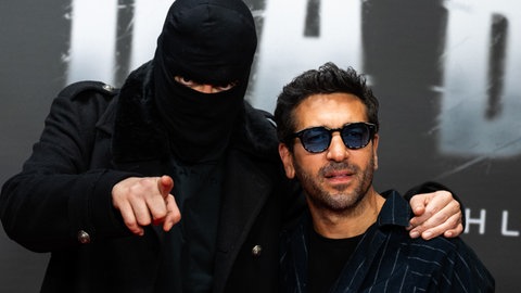 Haftbefehl (l, bürgerlich Aykut Anhan) und Elyas M'Barek kommen zu einer Sonderaufführung der Dokumentation «Babo - Die Haftbefehl-Story» in der Astor Film Lounge.