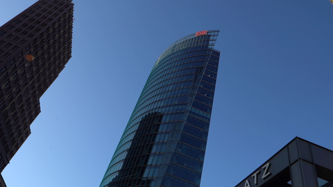 Rund um Stuttgart 21 richtet sich der Blick zunehmend nach Berlin - wie geht die neue Bahnchefin im Bahntower mit dem Großprojekt Stuttgart 21 um?