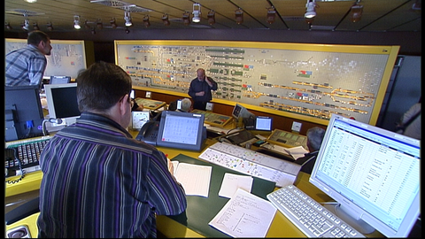 Blick in das Relaisstellwerk des Stuttgarter Hauptbahnhofs. Inbetriebnahme war im Jahr 1977, dieses Bild stammt aus dem Jahr 2008.