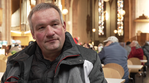 Jonathan Knodel kommt dieses Jahr zum ersten Mal in die Vesperkirche nach Stuttgart.