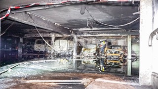 In Vaihingen an der Enz ist eine Tiefgarage ausgebrannt.