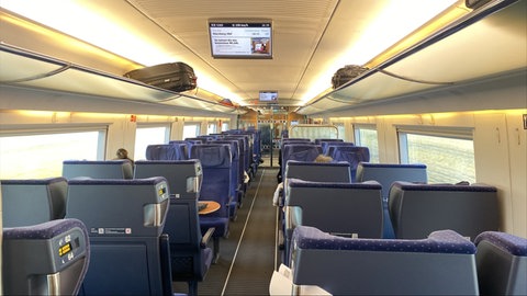 Kaum Fahrgäste im ICE-Sprinter Berlin-Stuttgart