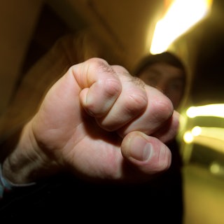 Gewalttat in Ludwigsburg: Nachdem am Wochenende ein unbeteiligter 18-Jähriger in Ludwigsburg lebensgefährlich verletzt wurde, wird nun wegen eines versuchten Tötungsdelikts ermittelt. (Symbolbild)