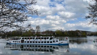 ein Schiff des Neckar-Käpt'n in Stuttgart