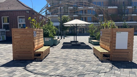 Eine begrünte Gartenlaube vom BUND soll am Marga-von-Etzdorf Platz in Cannstatt für Abkühlung sorgen.