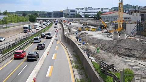 Die Autobahn Baustelle A81 bei Sindelfingen.