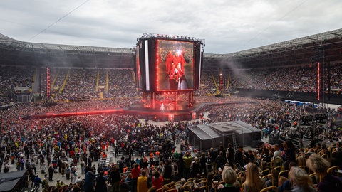 Die Bühne der aktuellen Arena-Tour ist besonders groß