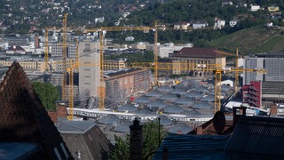 Die Bahn erklärte am Mittwoch in berlin, dass als neuer Start für das Projekt S21 nun Dezember 2031 angepeilt werde. Der Kopfbahnhof werde parallel bis Mitte 2032 in betrieb bleiben.