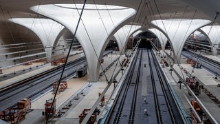 Ein Blick in den künftigen unterirdischen Tiefbahnhof - doch werden die acht Gleise ausreichen?