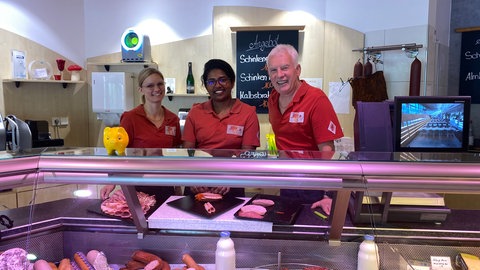 Auszubildene aus Indien werden in Weil am Rhein zu Metzgern ausgebildet