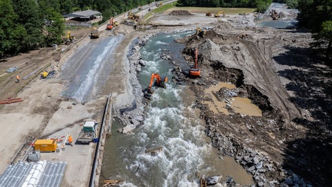Die A13 wird nach Unwetterschäden repariert