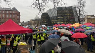 Zentrale Kundgebung von ver.di in Freiburg