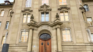 Das Gebäude des Landgerichts in Rottweil. Ehemaliger Waffenhändler vor Gericht. 