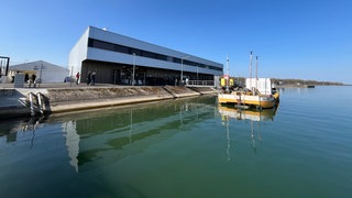 Der Neubau der Wasserschutzpolizei in Kehl (Ortenaukreis) ist heute offiziell eingeweiht worden.