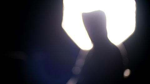 Leon (Name von der Redaktion geändert) arbeitet als Arzt in einer Uniklinik in BW. Er berichtet, dass die Unikliniken Überstunden unter den Tisch fallen lassen.