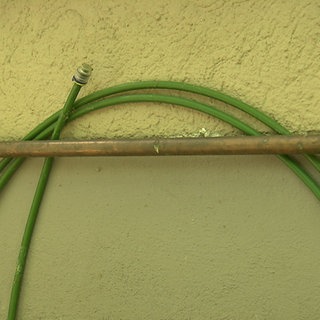 In Kenzingen wartet Familie Ritter seit drei Jahren auf ihr Glasfaser - kein Einzelfall, weiß die Verbraucherzentrale.