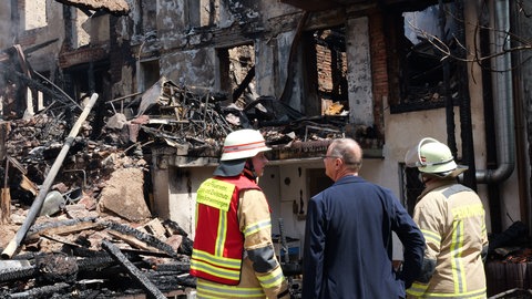 Der Oberbürgermeister von Villingen-Schwenningen macht sich vor Ort ein Bild von der Lage. 