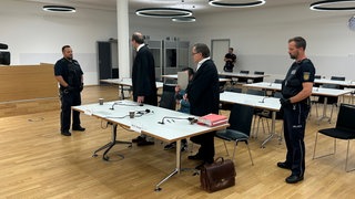 Der Angeklagte im Gerichtssaal des Freiburger Landgerichts.