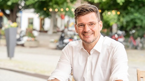 Benjamin Bröcker hat sich mit drei anderen Kandidaten und einer Kandidatin um das Bürgermeisteramt in Staufen beworben.