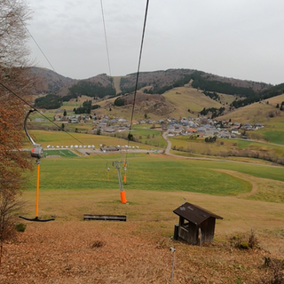 Unsichere Schneelage, klamme Kassen: Lange war Höchenschwand im Schwarzwald ein Garant für Wintersport. Doch erstmals werden die aufwendigen Vorbereitungen für die Saison reduziert.