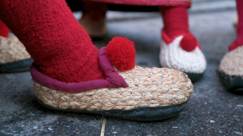Die Strohschuhe werden vor allem von den Hexen der Narrenzünfte in der Region getragen.