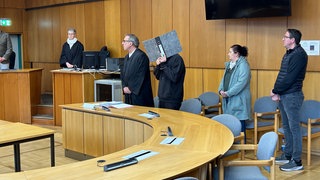 Am Offenburger Landgericht ist ein 24 Jahre alter Mann aus Kehl wegen Mordes zu 12 Jahren Haft verurteilt worden.