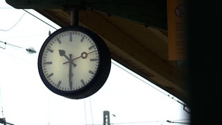 In der Nacht von Samstag auf Sonntag ist Zeitumstellung auf Sommerzeit.