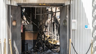 Feuer in Club in Kehl - als das Feuer ausbrach, befanden sich 750 Gäste im Gebäude. Die Evakuierung verlief offenbar vorbildlich