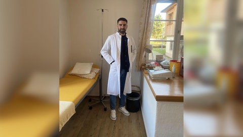 Kurddos lebt in Freiburg, hat einen Ausbildungsplatz als medizinischer Assistent und soll abgeschoben werden.