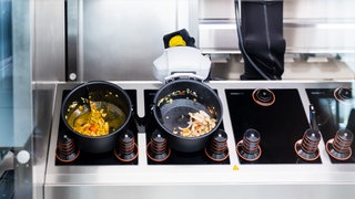 Im Uniklinikum Tübingen übernehmen Roboter die Küche 