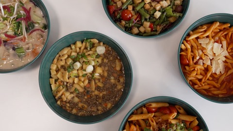 Auch Salat kann der Roboter. Die Roboter Küche 