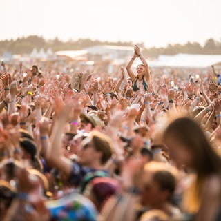 Zehntausende Fans pilgern einmal im Jahr nach Neuhausen ob Eck (Kreis Tuttlingen). Dort findet im Juni das Southside-Festival statt.