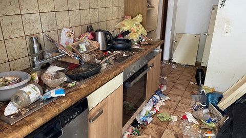 Die Wohnung des Tübinger Ehepaars Heller hat eine Mieterin im Chaos hinterlassen. 