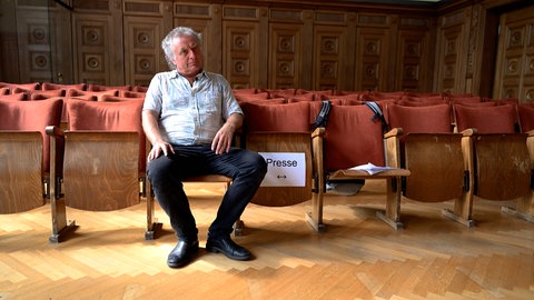 Der Journalist Martin Bernklau aus Tübingen ist Opfer einer KI geworden. Sie macht ihn zum Kinderschänder.