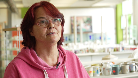 Vor elf Jahren hat das Jobcenter Petra Fuchs an das Sozialkaufhaus Da Capo in Reutlingen vermittelt. Die Personalnot scheint dort überwunden zu sein.