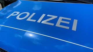 Polizei ermittelt in Burladingen, wo maskierte und bewaffnete Jugendliche Mann bedroht haben