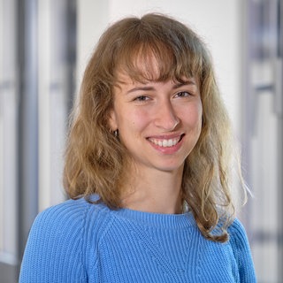 Lisamarie Haas Baum ist Reporterin für Hörfunk, Online und Fernsehen beim SWR im Studio Tübingen.