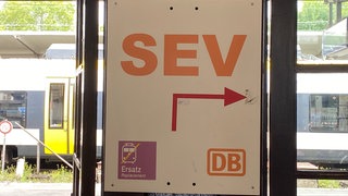 Zugausfälle, Schienenersatzverkehr - in den Sommerferien wird in der Region Tübingen, Reutlingen, Metzingen und Stuttgart damit zu rechnen sein.