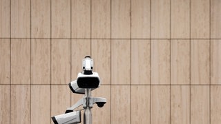 Eine Überwachungskamera. Gibt es so etwas bald auch am Tübinger Busbahnhof?